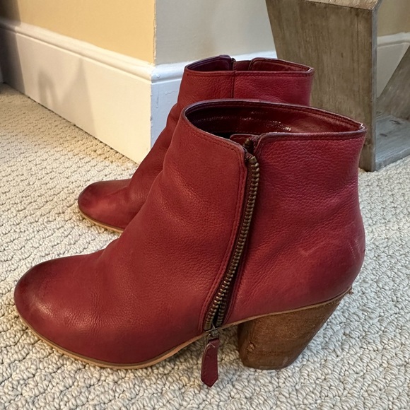 Fall themed Ombré Ankle booties - Picture 2 of 9